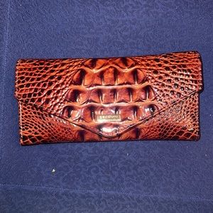 Barely used(!!)Brahmin wallet